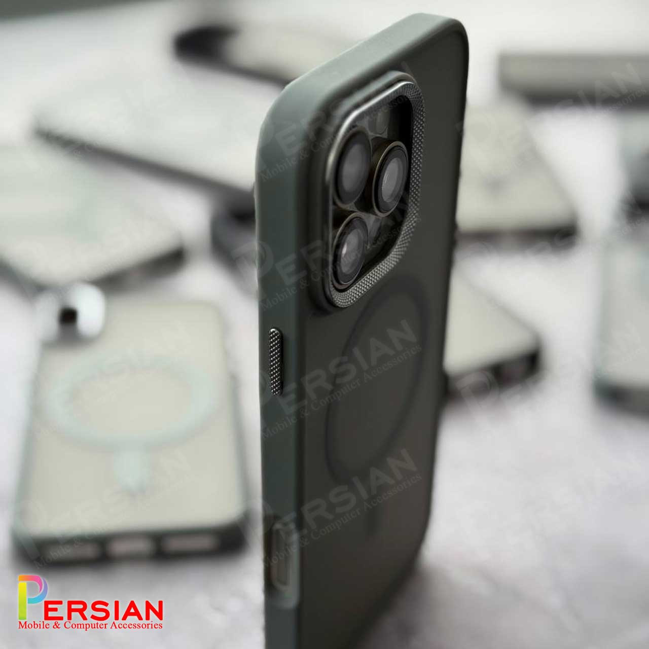 قاب گوشی آیفون 12 پرومکس مات مگ سیف دار برند مجیک ماسک با لنز برجسته طرح کربن Magic Mask IPhone 12 Pro Max
